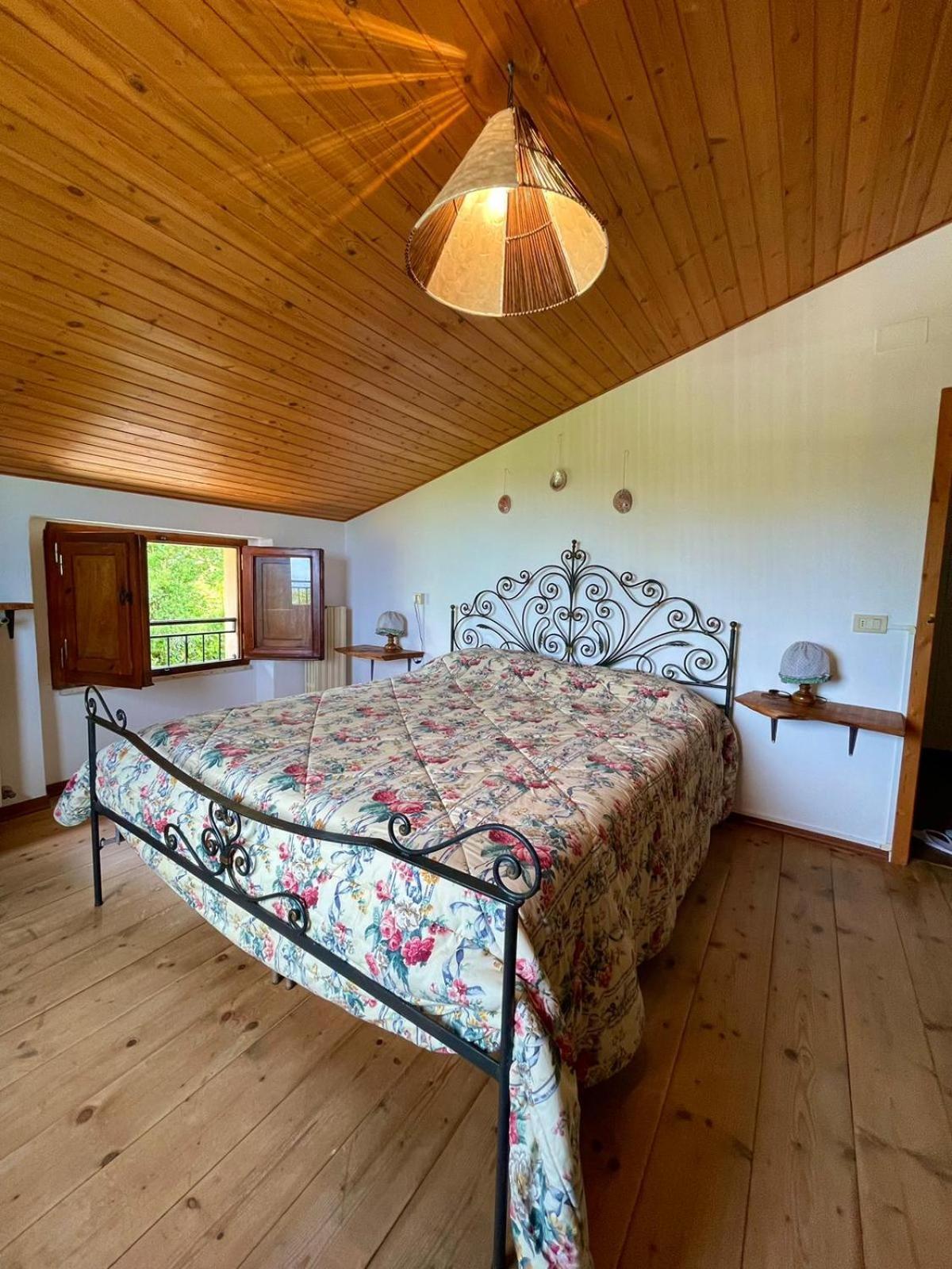 La Fonte B&B П'єтралунга Екстер'єр фото